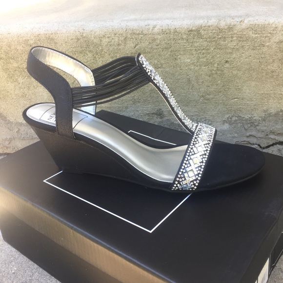 NWB New York Transit Jeweled Black Wedge Heel - Picture 3 of 8